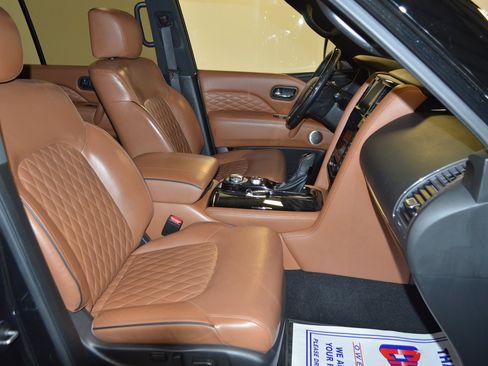 Used 2021 INFINITI QX80 Sensory w/ All-Season Package AWD/4WD image 11