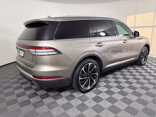 Used 2020 Lincoln Aviator Reserve w/ Equipment Group 202A AWD/4WD image 6