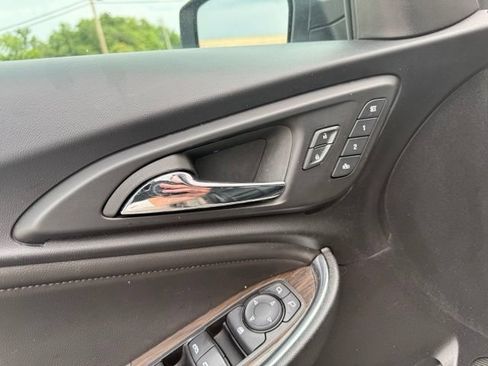 Used 2024 Chevrolet Malibu LT FWD image 9