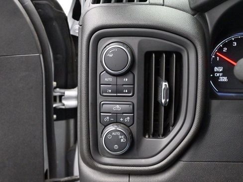 Used 2022 Chevrolet Silverado 1500 Custom Trail Boss image 25