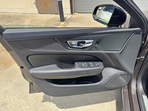 Used 2024 Volvo S60 B5 Plus w/ Climate Package FWD image 42