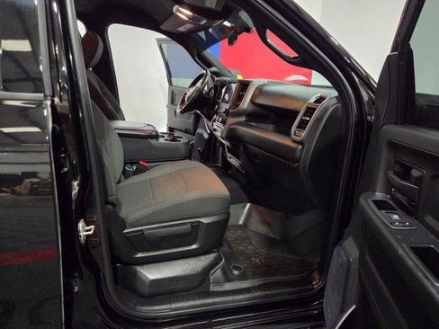 Used 2024 RAM 3500 Tradesman w/ Chrome Appearance Group AWD/4WD image 8