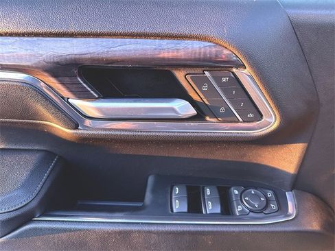 Used 2023 Chevrolet Silverado 1500 LTZ image 23