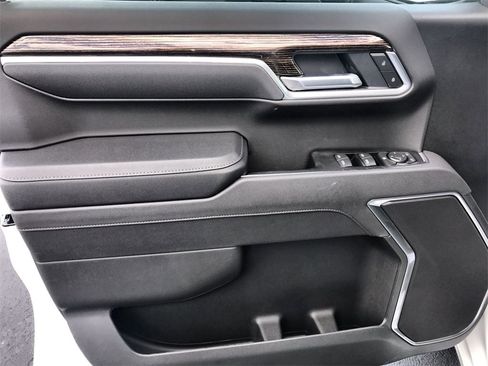 New 2026 GMC Sierra 1500 Elevation image 13