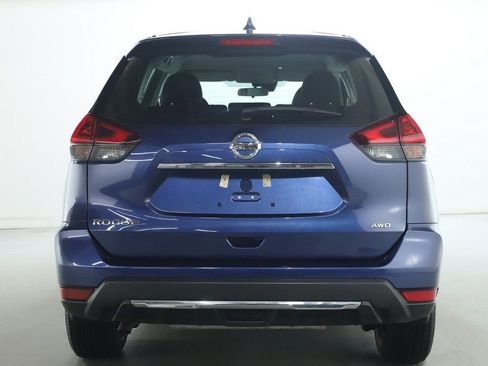 Used 2020 Nissan Rogue S image 40