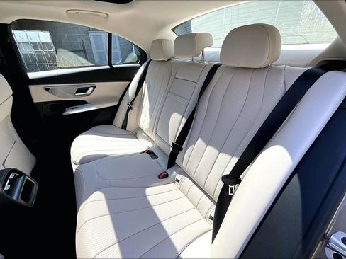 New 2026 Mercedes-Benz E 350 4MATIC Sedan image 10