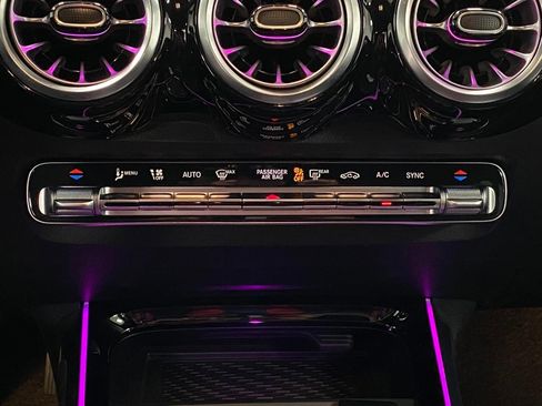 Certified 2025 Mercedes-Benz GLB 250 4MATIC image 23