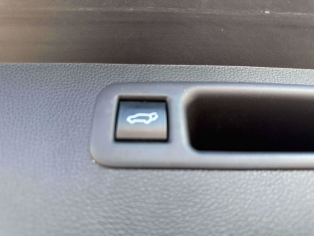 Used 2021 Toyota Highlander Platinum AWD/4WD image 12