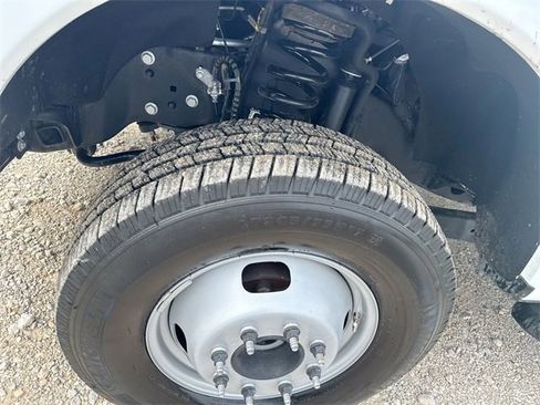 Certified 2024 Ford F350 XL w/ XL Chrome Package image 38