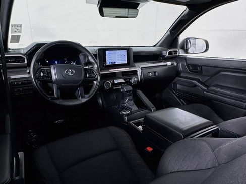 Used 2024 Toyota Tacoma SR5 AWD/4WD image 27