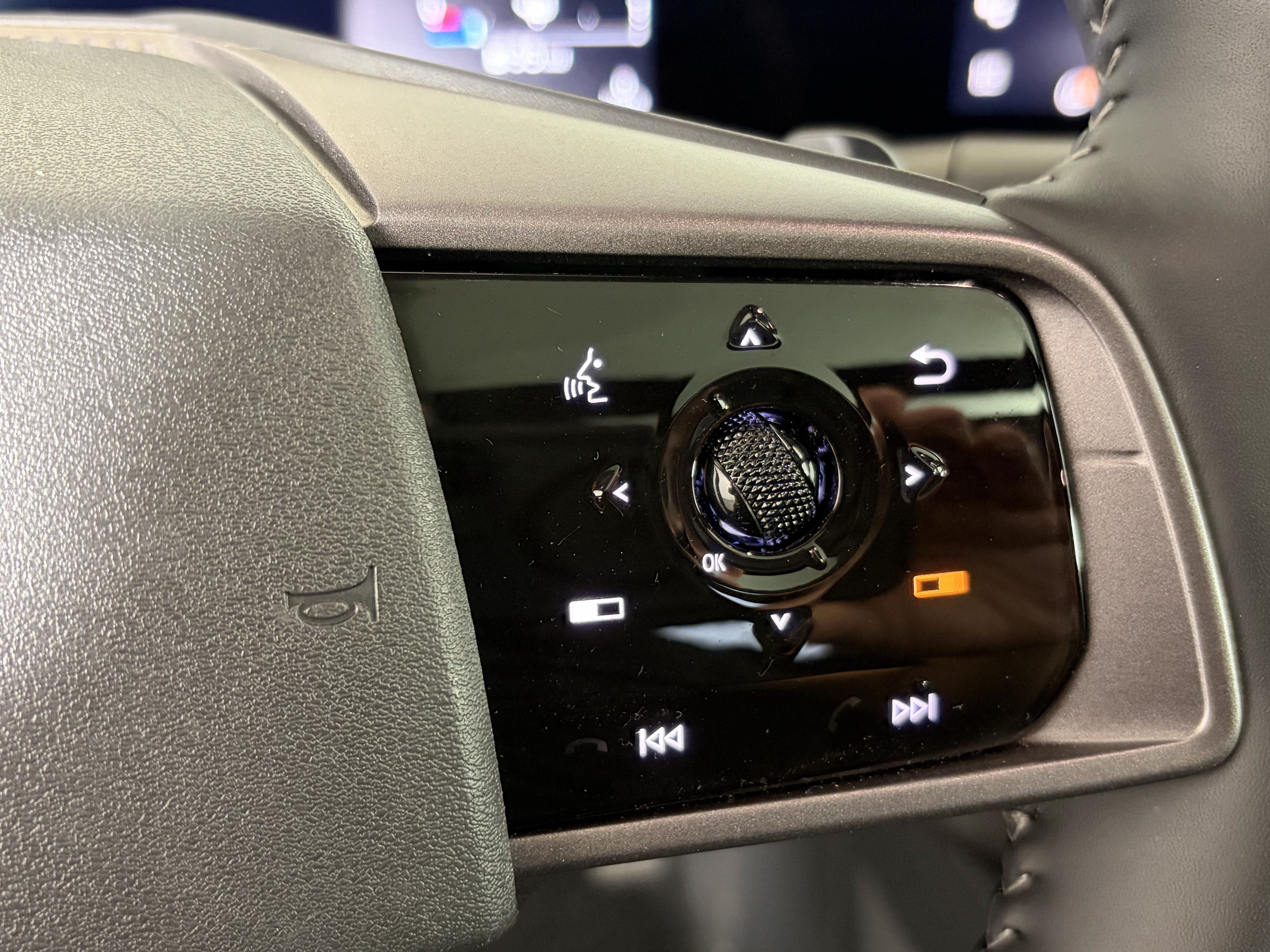 Certified 2025 Nissan Murano SL AWD/4WD image 38