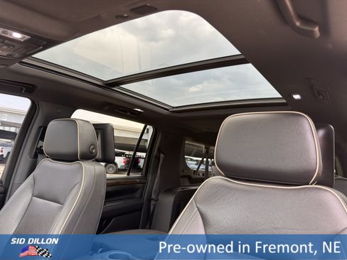 Certified 2023 Chevrolet Suburban Premier w/ LPO, Illumination Package AWD/4WD image 17