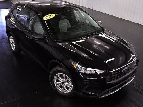 New 2025 Ford Escape Active w/ Cold Weather Package image 13