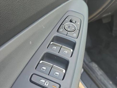 Used 2023 Hyundai Santa Fe SEL w/ Winter Weather Package FWD image 7