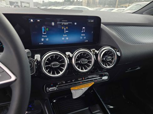 New 2025 Mercedes-Benz GLA 250 4MATIC image 30