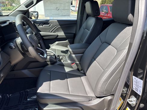 New 2026 Chevrolet Colorado Trail Boss AWD/4WD image 12