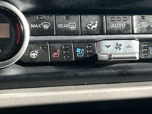 Used 2024 Ford Expedition Max Limited image 31