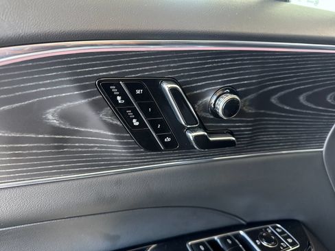 Used 2024 Cadillac Lyriq Luxury w/ LPO, Floor Liner Package AWD/4WD image 12