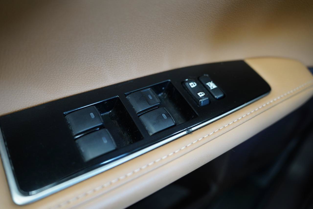 Used 2018 Lexus ES 350 w/ Premier Package FWD image 29
