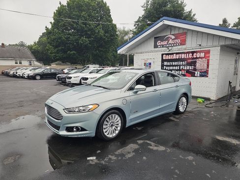 Used 2013 Ford Fusion Energi Titanium w/ Driver Assist Pkg FWD image 5