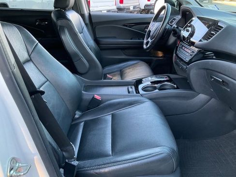 Used 2019 Honda Pilot Touring image 22