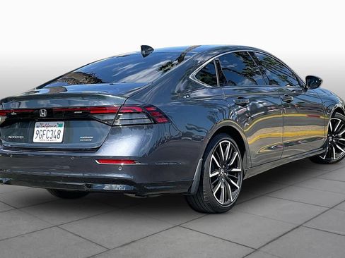 Used 2023 Honda Accord Touring image 12