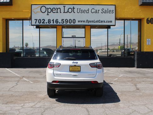 Used 2018 Jeep Compass Limited w/ Navigation Group AWD/4WD image 6