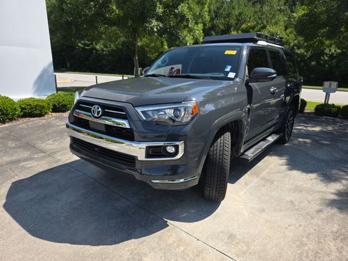 Used 2024 Toyota 4Runner Limited AWD/4WD image 8
