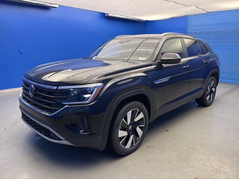 New 2026 Volkswagen Atlas Cross Sport SE image 4