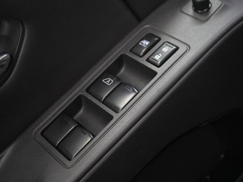 Used 2023 Nissan Frontier SV AWD/4WD image 22
