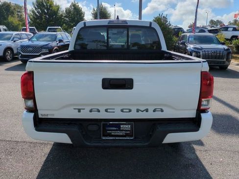 Used 2020 Toyota Tacoma SR w/ SR Convenience Package RWD image 6