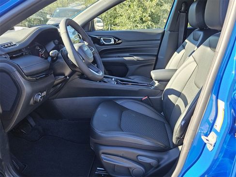 New 2026 Jeep Compass Latitude image 10