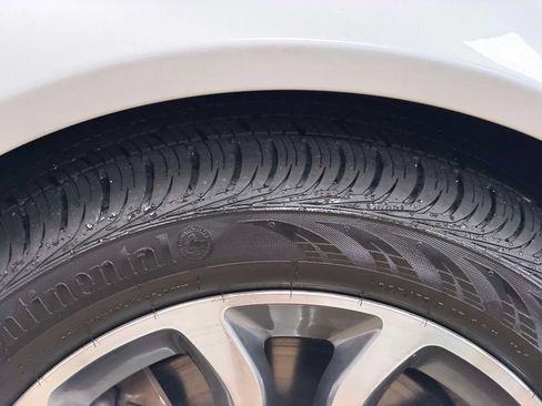 Used 2016 Mercedes-Benz C 300 4MATIC Sedan image 12