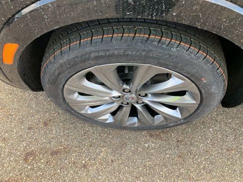 New 2026 Buick Envista Avenir image 11