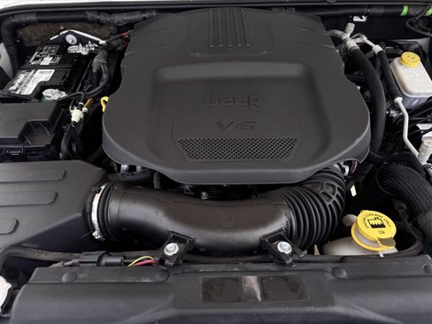 Used 2018 Jeep Wrangler Unlimited Sport S image 28