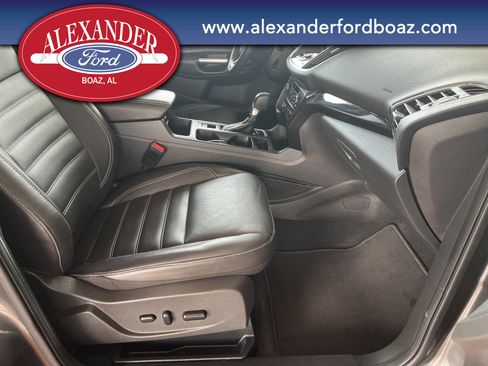 Used 2017 Ford Escape Titanium AWD/4WD image 12