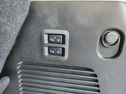 Used 2021 Nissan Armada Platinum RWD image 6