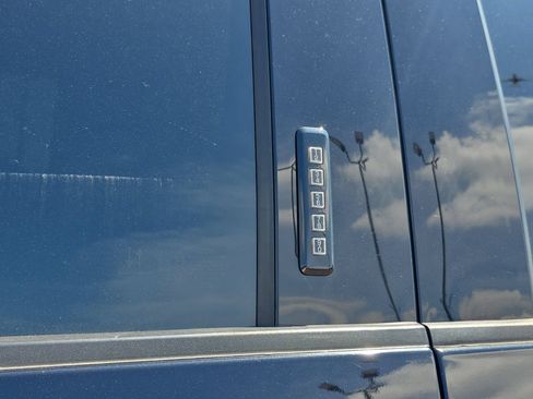 Used 2020 Ford F150 XLT w/ Equipment Group 302A Luxury AWD/4WD image 10