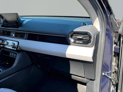 Used 2025 Honda Pilot Touring image 21