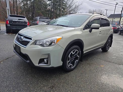Used 2016 Subaru Crosstrek 2.0i Premium w/ Moonroof Package image 29