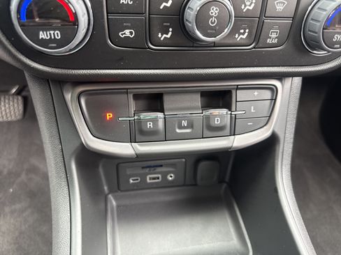 Used 2023 GMC Terrain AT4 AWD/4WD image 5