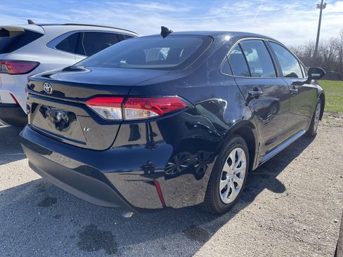 Used 2024 Toyota Corolla LE image 3