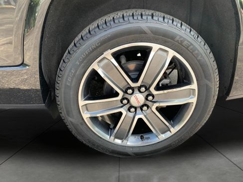 Certified 2019 GMC Acadia Denali w/ Technology Package AWD/4WD image 23