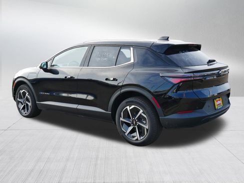 New 2026 Chevrolet Equinox EV LT image 2