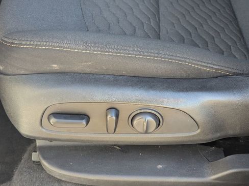 Used 2020 Chevrolet Equinox LT AWD/4WD image 25
