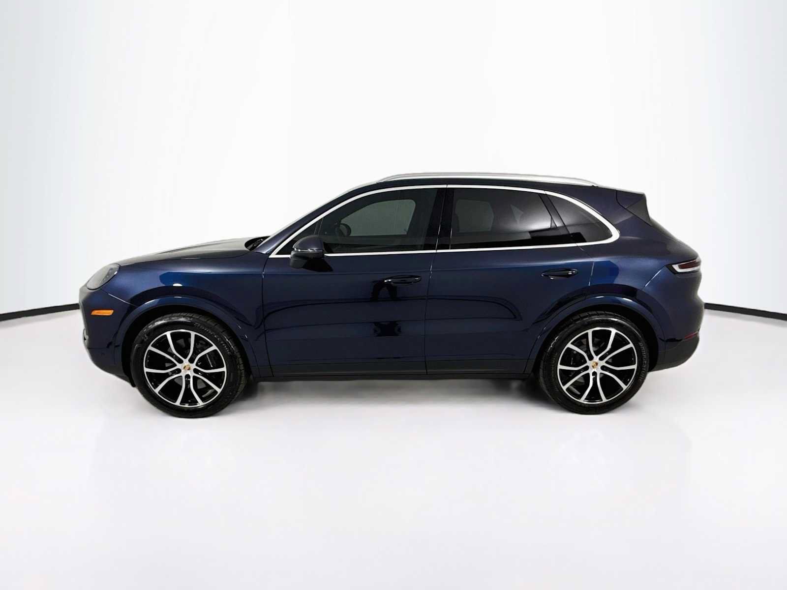 Certified 2026 Porsche Cayenne AWD/4WD image 2