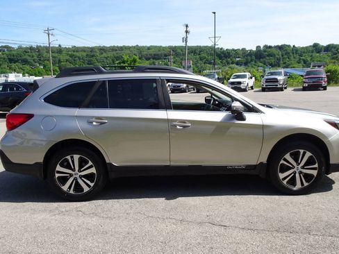 Used 2019 Subaru Outback 2.5i Limited w/ Popular Package #2 AWD/4WD image 5