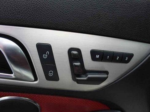 Used 2012 Mercedes-Benz SLK 350 image 13