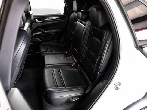 Used 2019 Porsche Cayenne S image 44