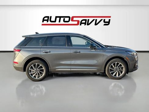 Used 2025 Lincoln Corsair AWD w/ Equipment Group 101A image 8